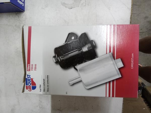 CARQUEST Fuel Filter with OE Matched Construction and Bracket, Hoses, Clamps Included